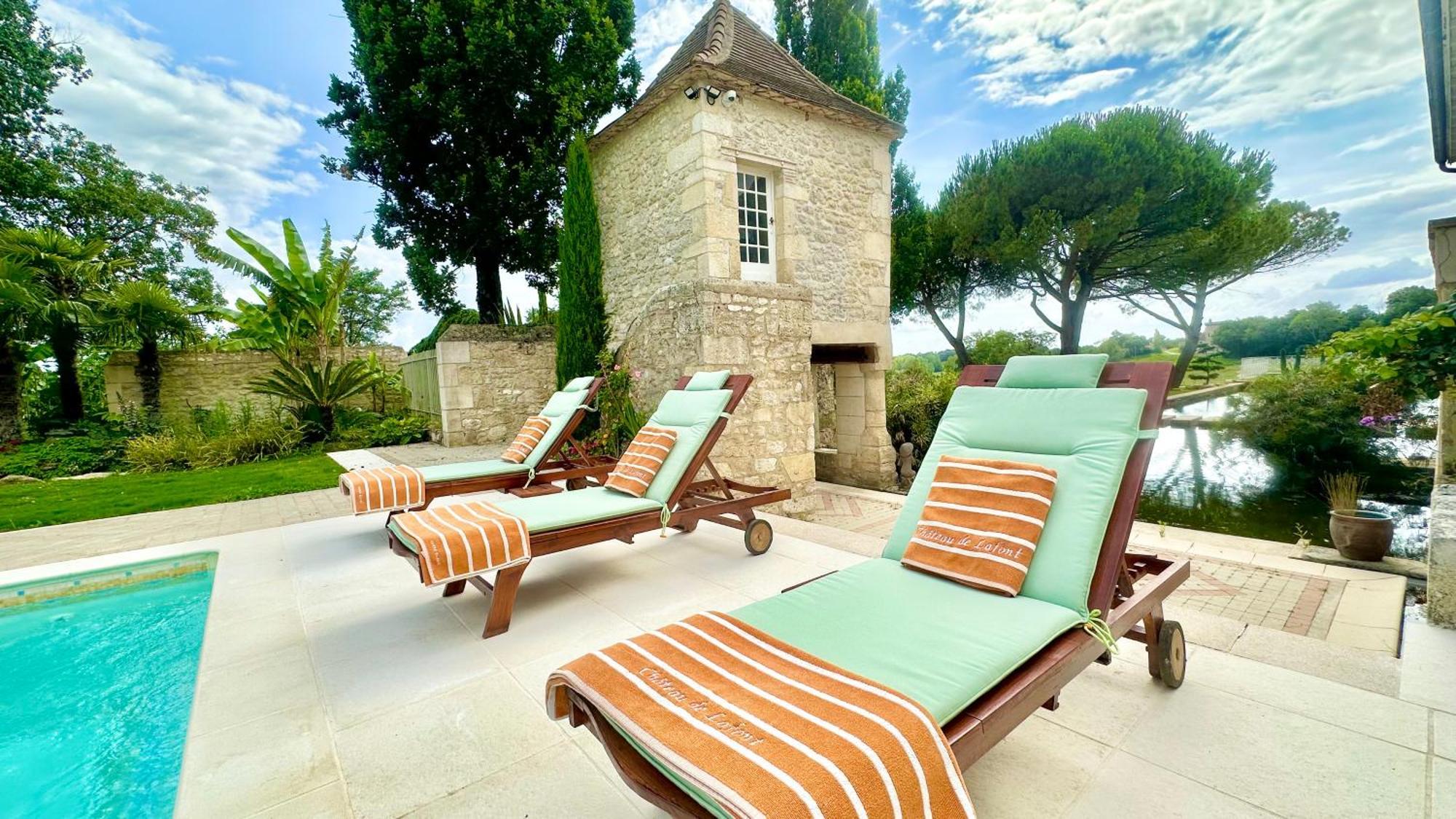 Chateau De Lafont Suites Saint-Vivien  Exterior foto