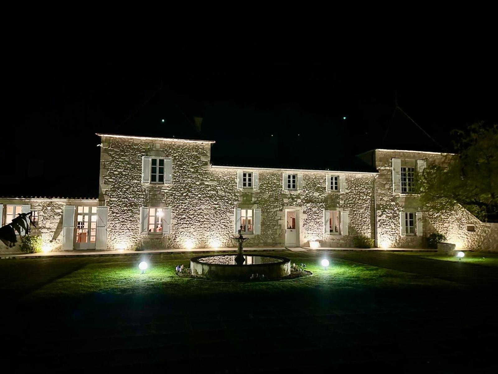 Chateau De Lafont Suites Saint-Vivien  Exterior foto